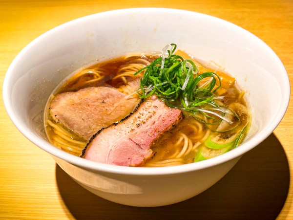 「鴨だし中華そば（醤油）」@鴨中華そば 楓の写真