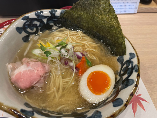 「吟醸　鯛塩らーめん　細麺：950円」@麺割烹わだのの写真