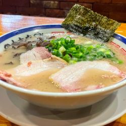 らーめん（普通）＋替玉（バリかた）