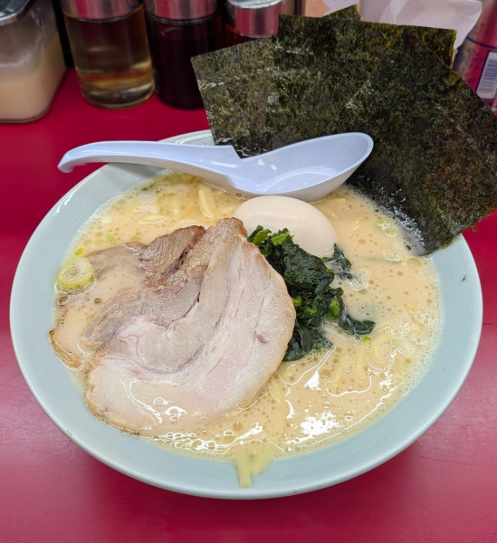 「壱七ラーメン（醤油、980円）」@横浜家系ラーメン 立川 壱七家の写真