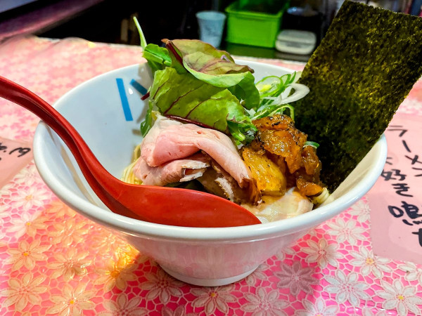 「凛々しい和牛ロース脂身まぜソバ（限定）」@らーめん凛々の写真