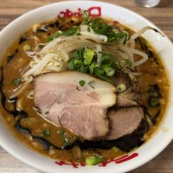 味噌らーめん880円