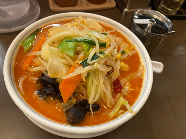 「辛野菜タンメン（並盛・生姜増量）1,000円」@たんめん専門店 百菜の写真