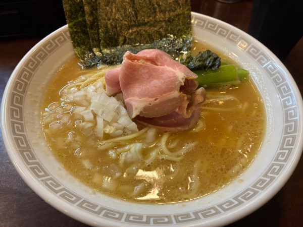 「豚骨醤油ラーメン大」@こいけのいえけいの写真