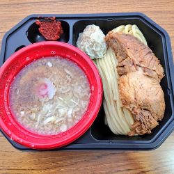 【頑者】ぶっ飛びつけめん