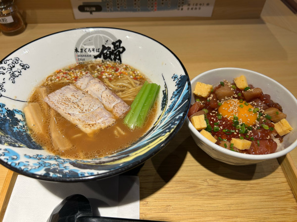 「本まぐろそば・づけ丼セット」@本まぐろそば 䱻の写真