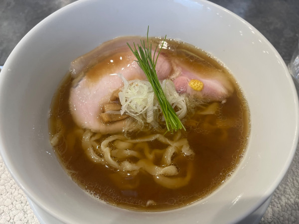 「いりこ中華蕎麦（限定）、並」@宍道湖しじみ中華蕎麦 琥珀 池袋店の写真