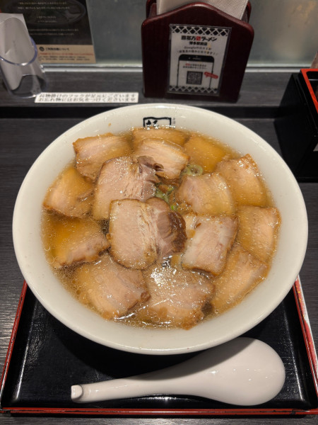 「大盛焼豚ラーメン」@喜多方ラーメン坂内 博多駅前店の写真