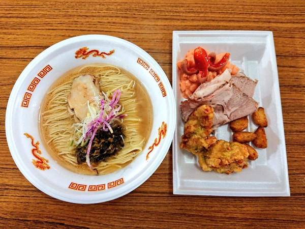 「【八咫烏】八咫烏式博多豚骨ラーメン」@大つけ麺博 Presents 秋の新作ラーメン祭の写真