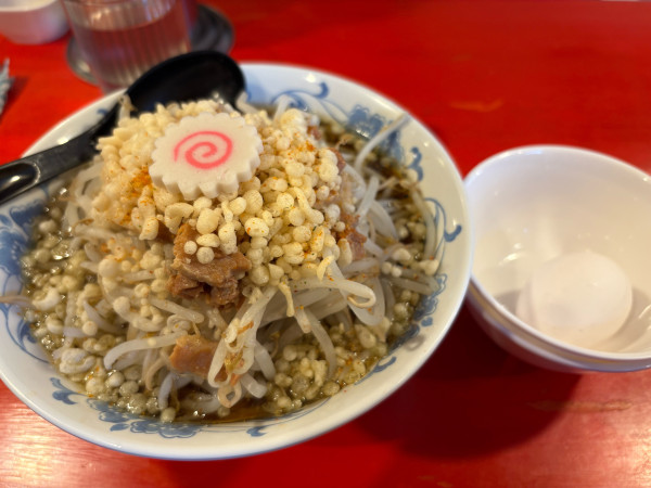 「らーめん太麺999円　生卵無料」@これでいいのだの写真