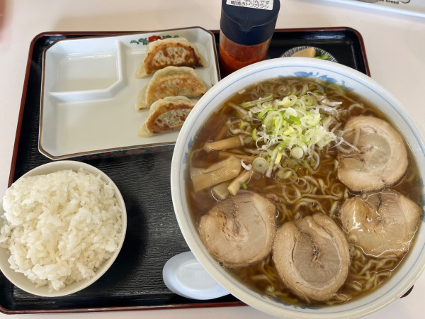 「らーめん（らーめんセット）＋麺大盛」@らーめんhouse 八珍の写真