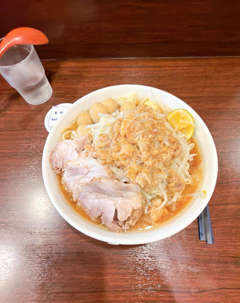 「ラーメン950円柑橘クリームチーズうずら」@ピコピコポンの写真