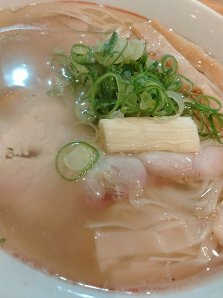 「らーめん塩」@川の先の上の写真