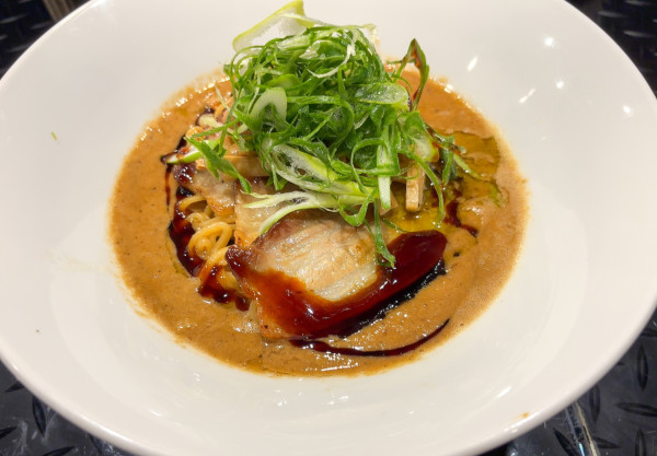 「濃厚うなぎ」@トーキョーニューミクスチャーヌードル 八咫烏 CHIKARABOの写真