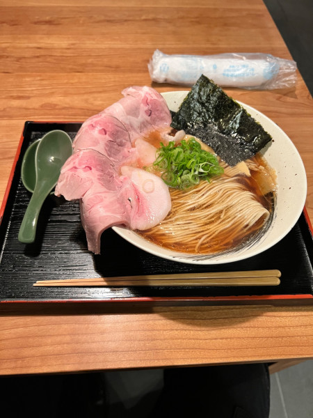 「チャーシュー醤油」@粋麺屋の写真