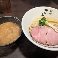 濃厚魚介豚骨つけ麺(1100円)