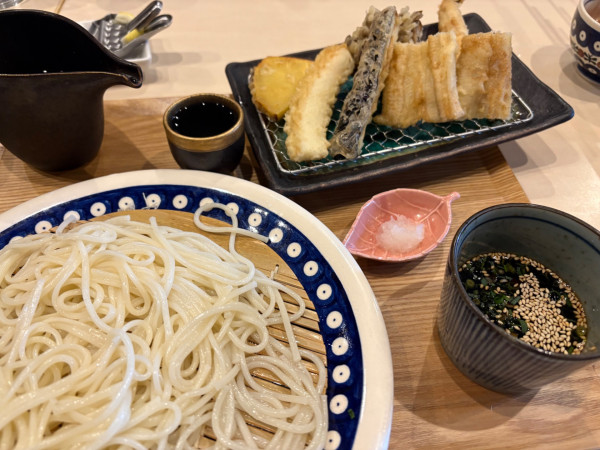 「天麩羅と五島うどんのセット松(穴子、海老、魚介、野菜三種)」@穴子と酒と五島うどん 時々天ぷら 榛名の写真