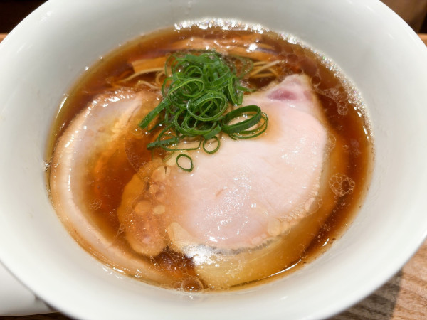 「醤油らぁ麺」@麺 ふじさきの写真