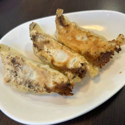 餃子「3個」330円