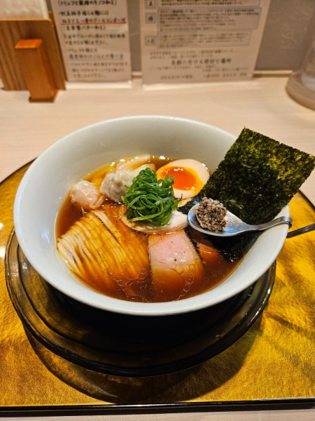「アルティメットポルチーニ醤油らぁ麺」@入鹿TOKYOの写真