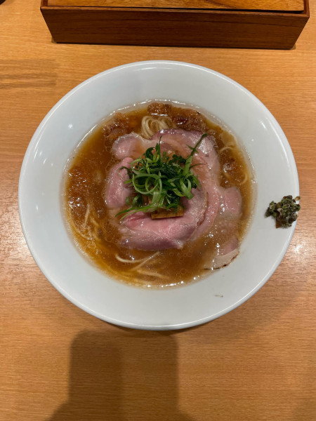 「牛醤油と山椒の中華そば(1000円)」@麦の夜明けの写真