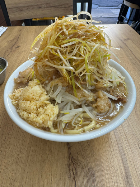 「ラーメン中 味ネギ」@豚が1番⭐︎脂が2番の写真