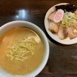 特選とろ肉らーめん 味噌