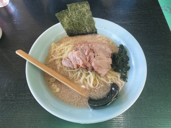「チャーシュー麺（小）+ネギ丼」@ニューラーメンショップ 伊奈町店の写真