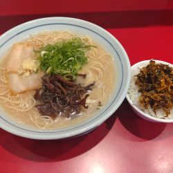 本場博多ラーメン+ライス無料¥700-
