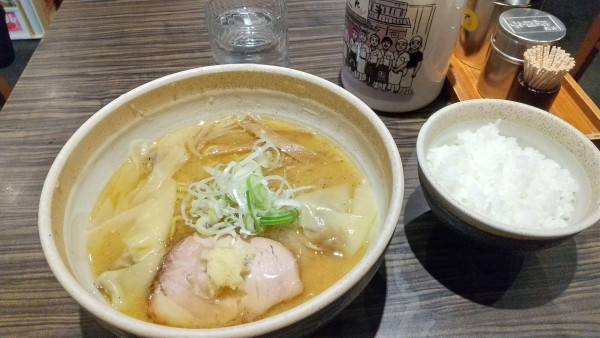 「味噌+ライス、ワンタン」@らーめん 福籠の写真