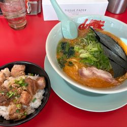 （平日）特味噌➕焼豚丼　990円