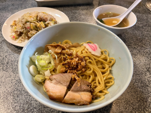 「あぶら〜麺+半チャーハン 1200円」@あぶら〜亭 桜上水本店の写真