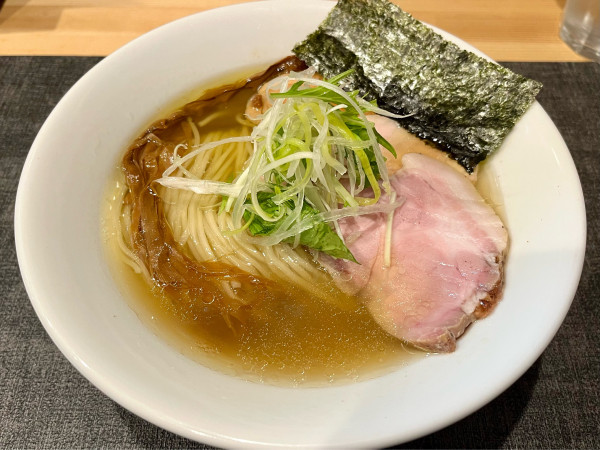 「塩らぁめん」@麺や旬香の写真