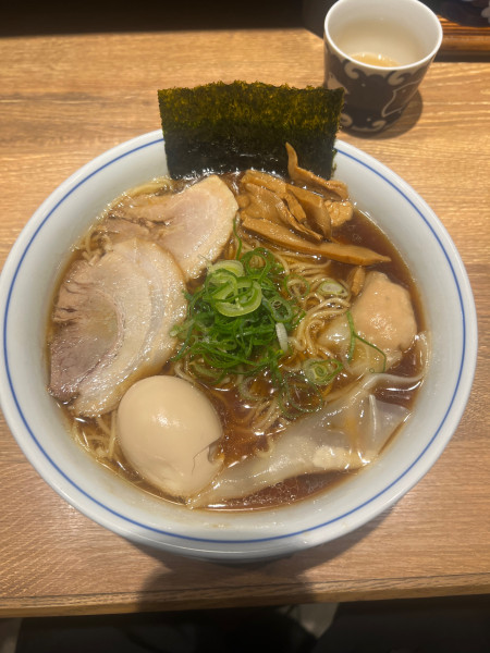 「特製ラーメン@1600」@らぁ麺すぎ本 福岡空港国内ターミナル店の写真