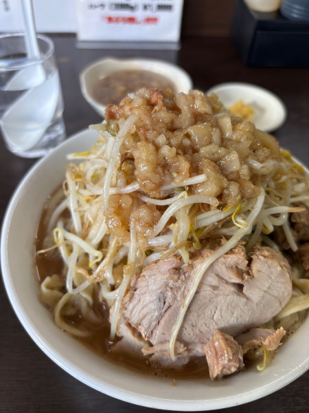 「ラーメン中　生姜マシマシ　油マシマシ」@ラーメンどでん 大宮店の写真