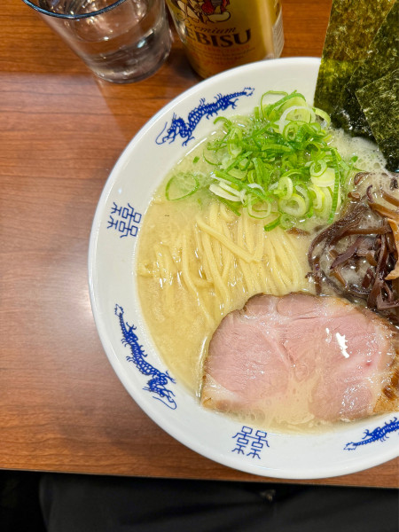 「ストロング塩豚骨」@ラーメンニキ新橋の写真