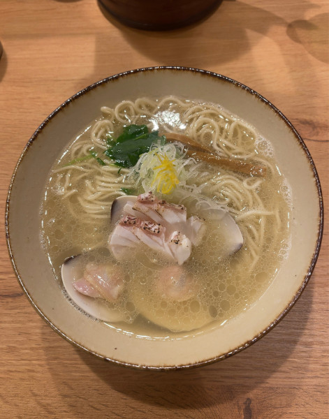 「鯛とハマグリの塩らーめん（1450円）」@麺ふたりの写真