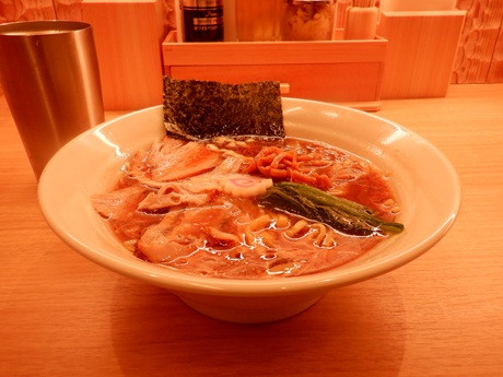 「醤油ラーメン（チャーシュー４０ｇ）並」@長岡食堂 羽田空港第1ターミナル店の写真