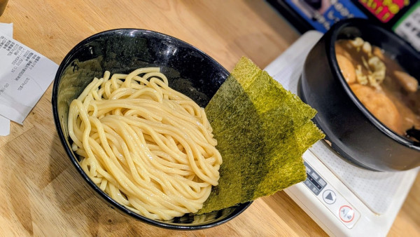 「特製ドロドロ超濃厚つけめん＋小ライス（1,370円＋80円）」@麺屋 あびすけ 東山田店の写真