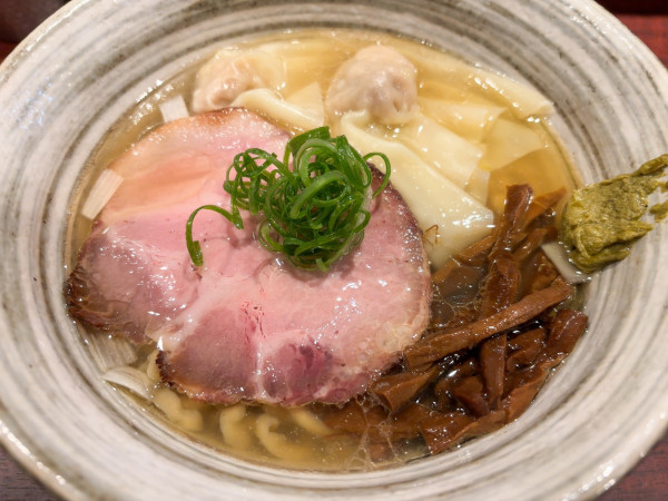 「らぁ麺 塩 (+ワンタン)」@らぁ麺 花筏の写真