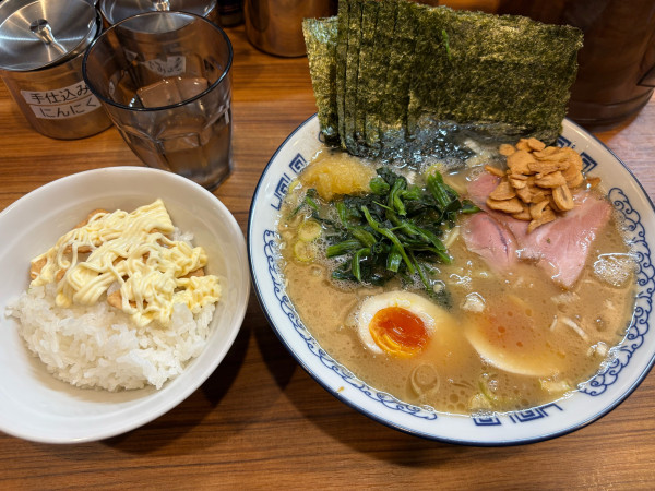 「のり味玉ラーメン」@横浜豚骨醤油ラーメン YOLOの写真