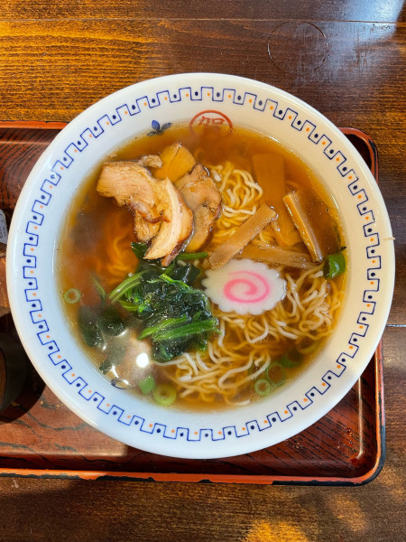「醤油ラーメン(750円)」@満留賀 戸塚店の写真