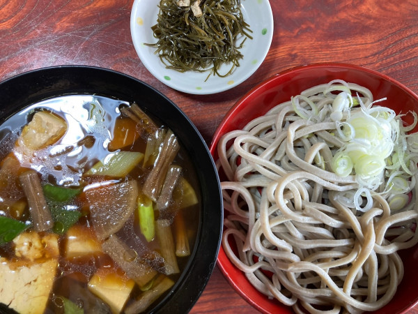 「けんちんそば（つけ）太麺」@そば処 登喜和家の写真
