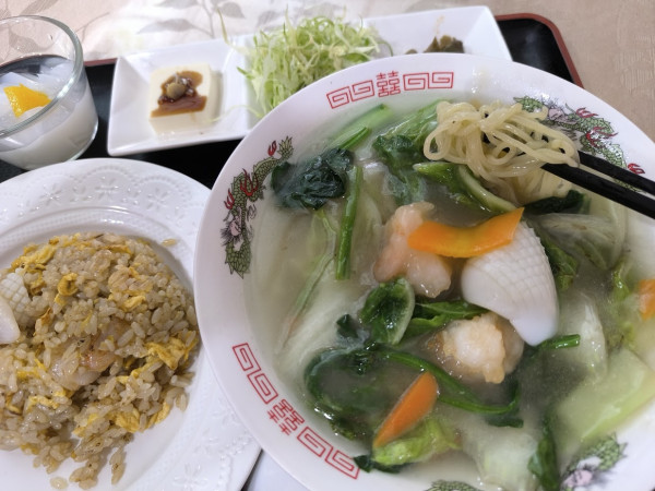 「本日の定食 海鮮タンメン＋海鮮チャーハン(950)」@祥園の写真