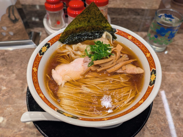 「「ワンタンそば」1,210円」@麺や食堂 相模原店の写真