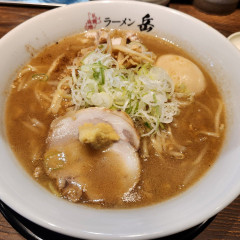札幌味噌ラーメン 岳 都立大学店の画像