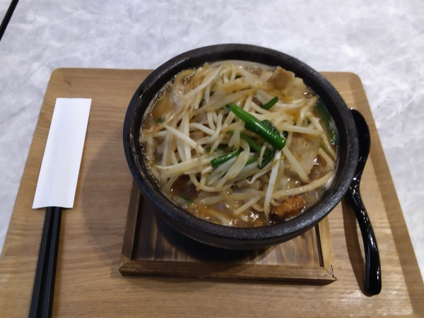 「石焼きベトコンラーメン(1100円)」@YUBUNE SAUNA PARKの写真