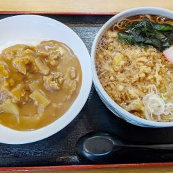 カレーセット たぬきそば大（1,100円）＋生卵（50円）