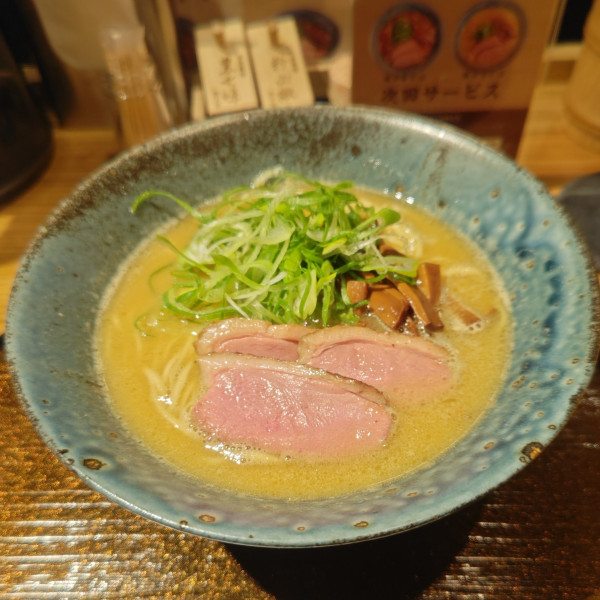 「濃厚鴨白湯そば（大盛）」@東京鴨中華そば店の写真