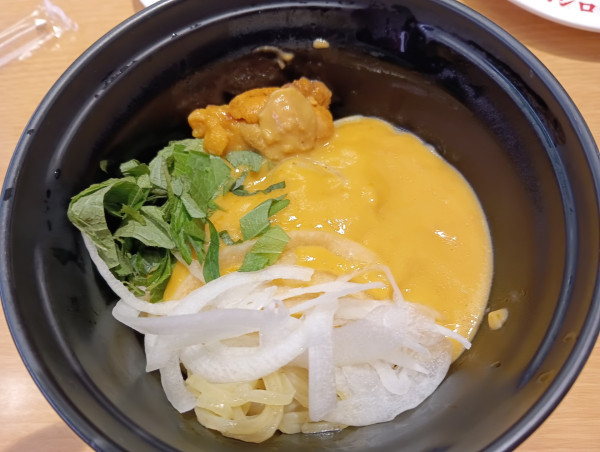 「（数量限定）濃厚うにまぜそば¥460」@スシロー 岩槻店の写真